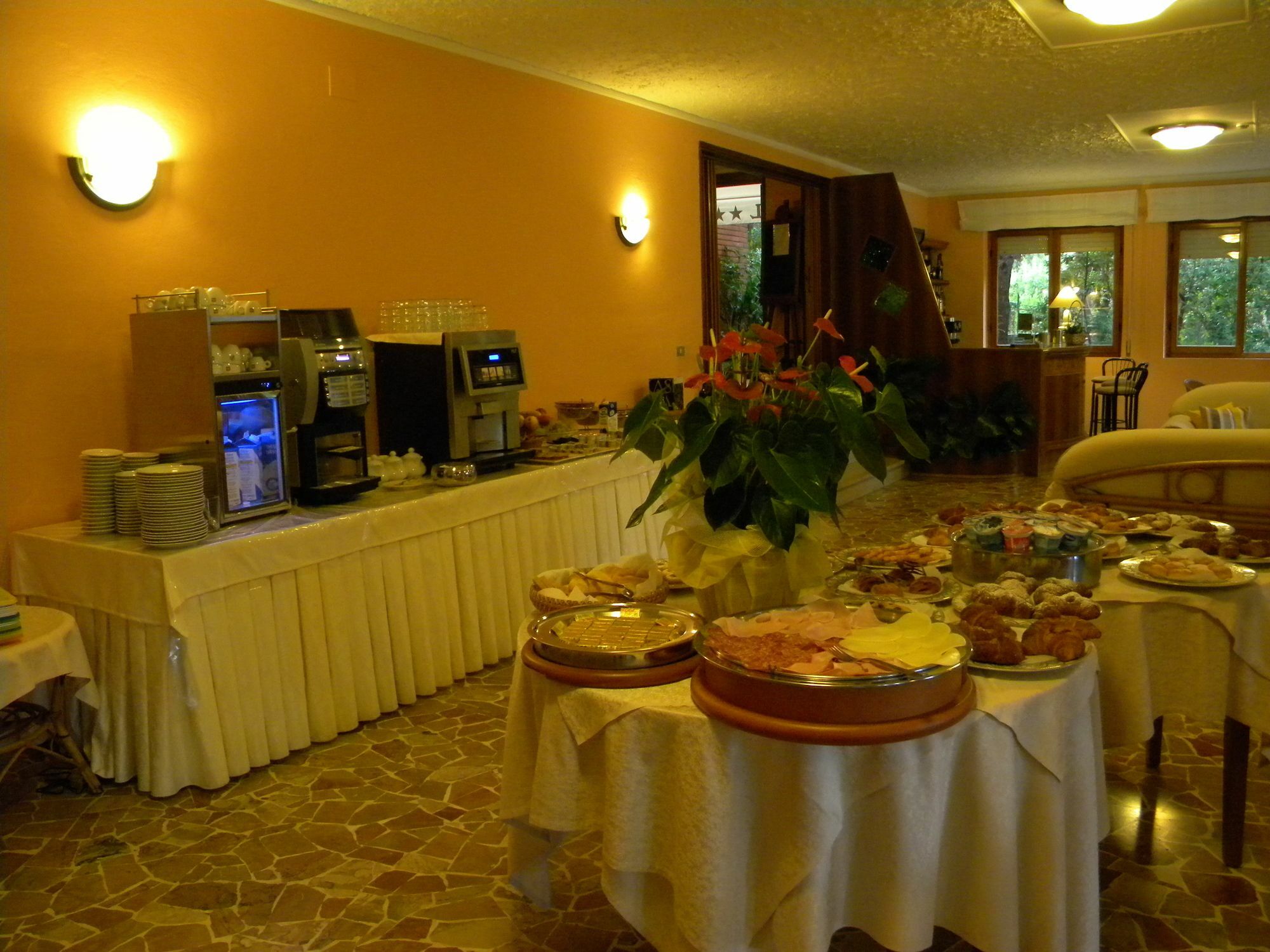 Hotel La Rosa Del Tirreno リヴォルノ エクステリア 写真